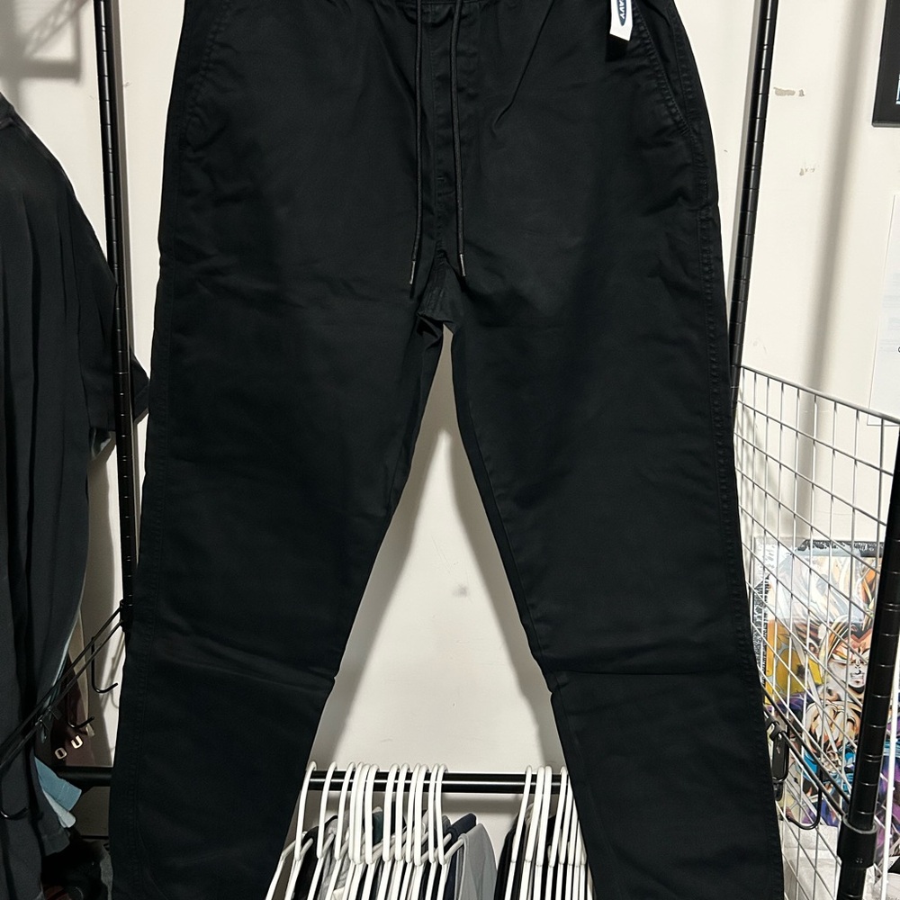 New Old Navy Built-in Flex Modern Jogger Pants for Men - Medium - Black Jack